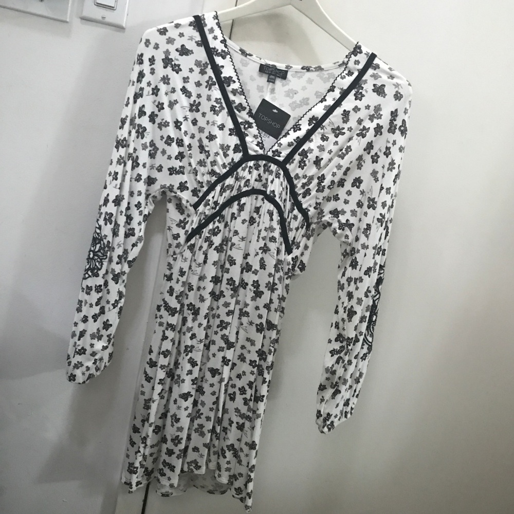 TopShop Floral Cotton Boho Dress XS NWT Smocking White black 0246 - Picture 4 of 7